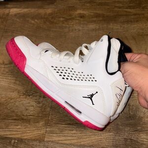 Jordan Kids White and Pink Sneakers sc3